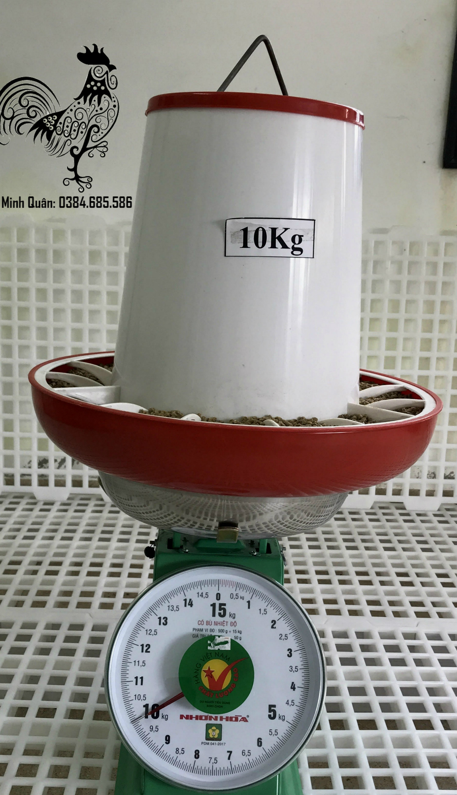 mang-an-cho-ga-tin-phra-10kg Máng ăn chống bới cho gà Giải pháp tiết kiệm chi phí và chống rơi vãi cám