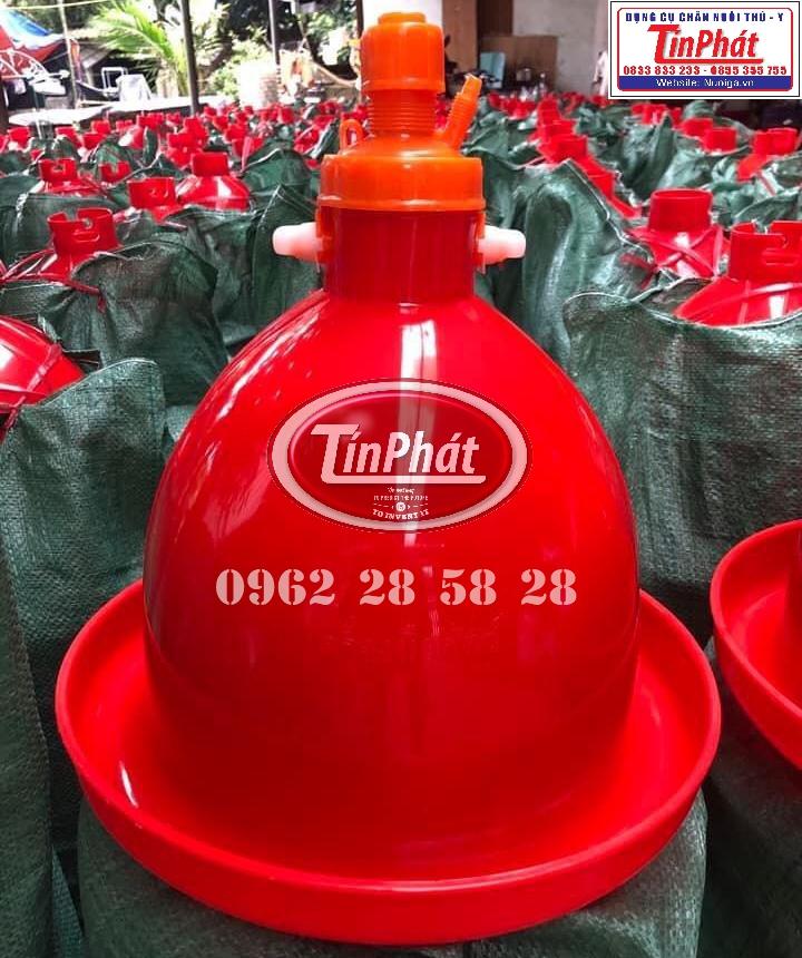 Máng uống nước tự động cho gà